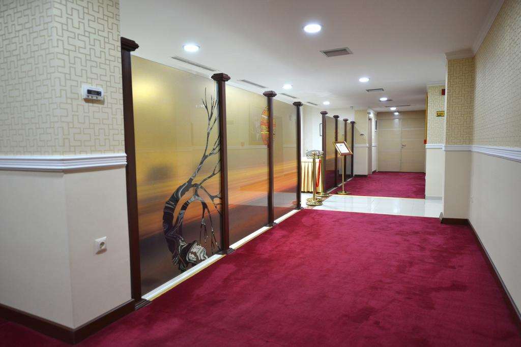 Hotel Gold Skopje Amenidades foto